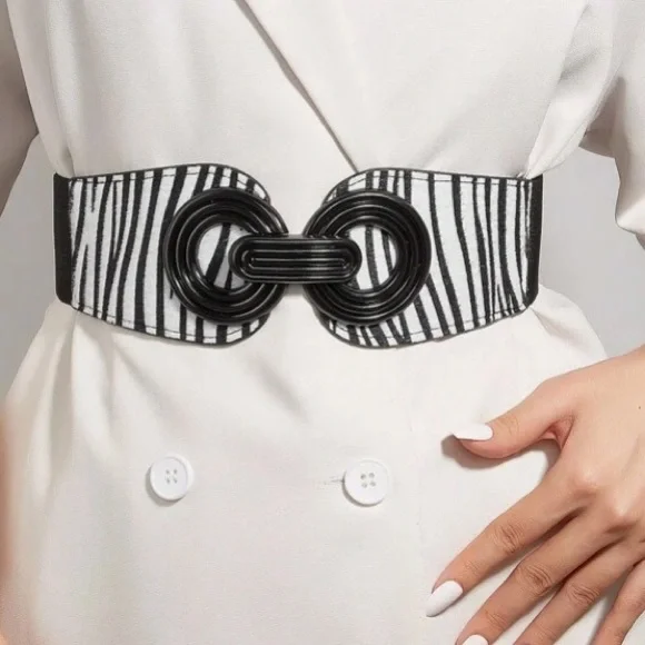 0- 3 .Stylish Black and White Zebra waistband Print Belt synthetic fur. - Picture 5 of 11